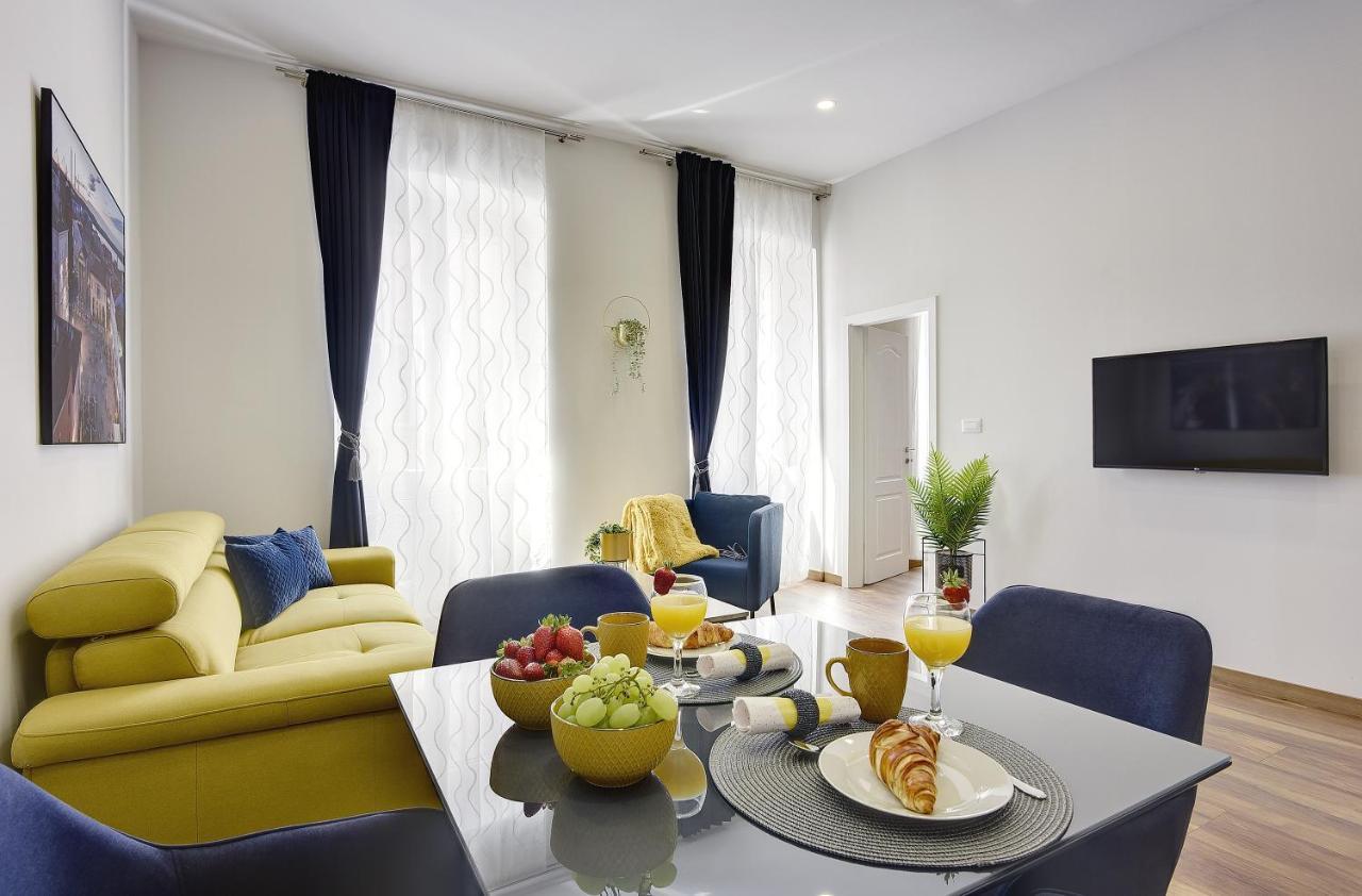 D&A Central Luxury Apartments With Free Parking プーラ エクステリア 写真