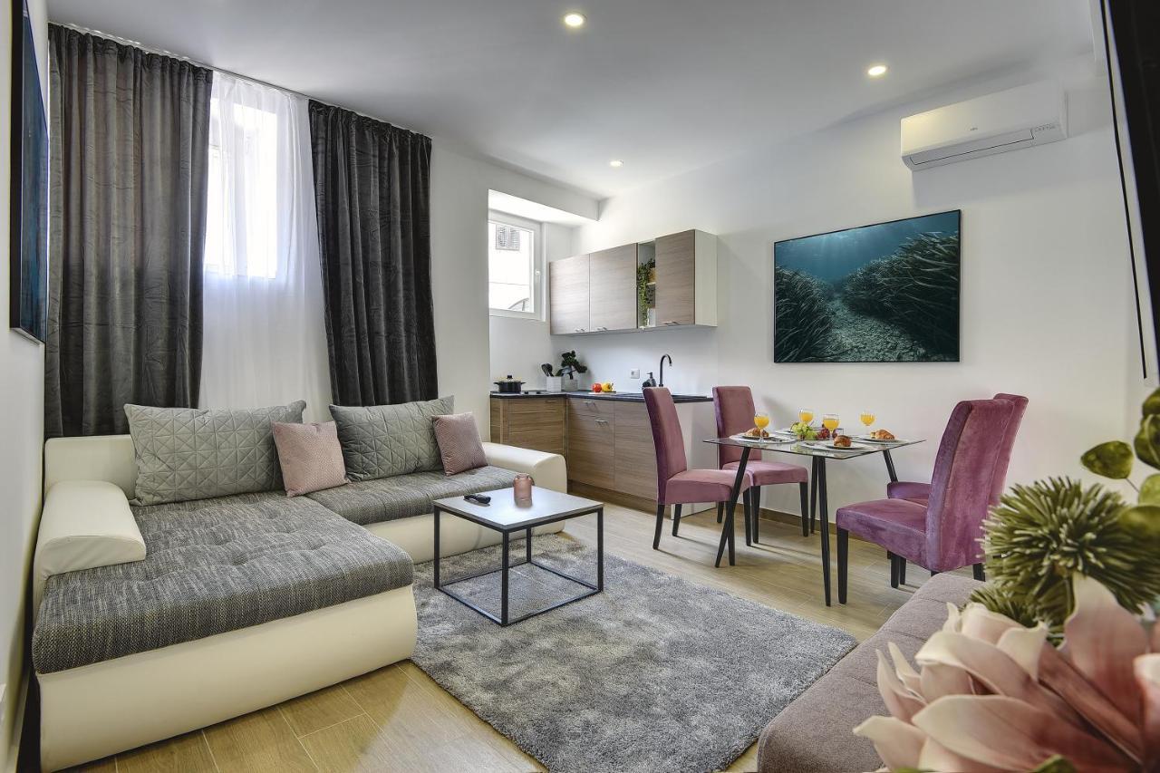 D&A Central Luxury Apartments With Free Parking プーラ エクステリア 写真