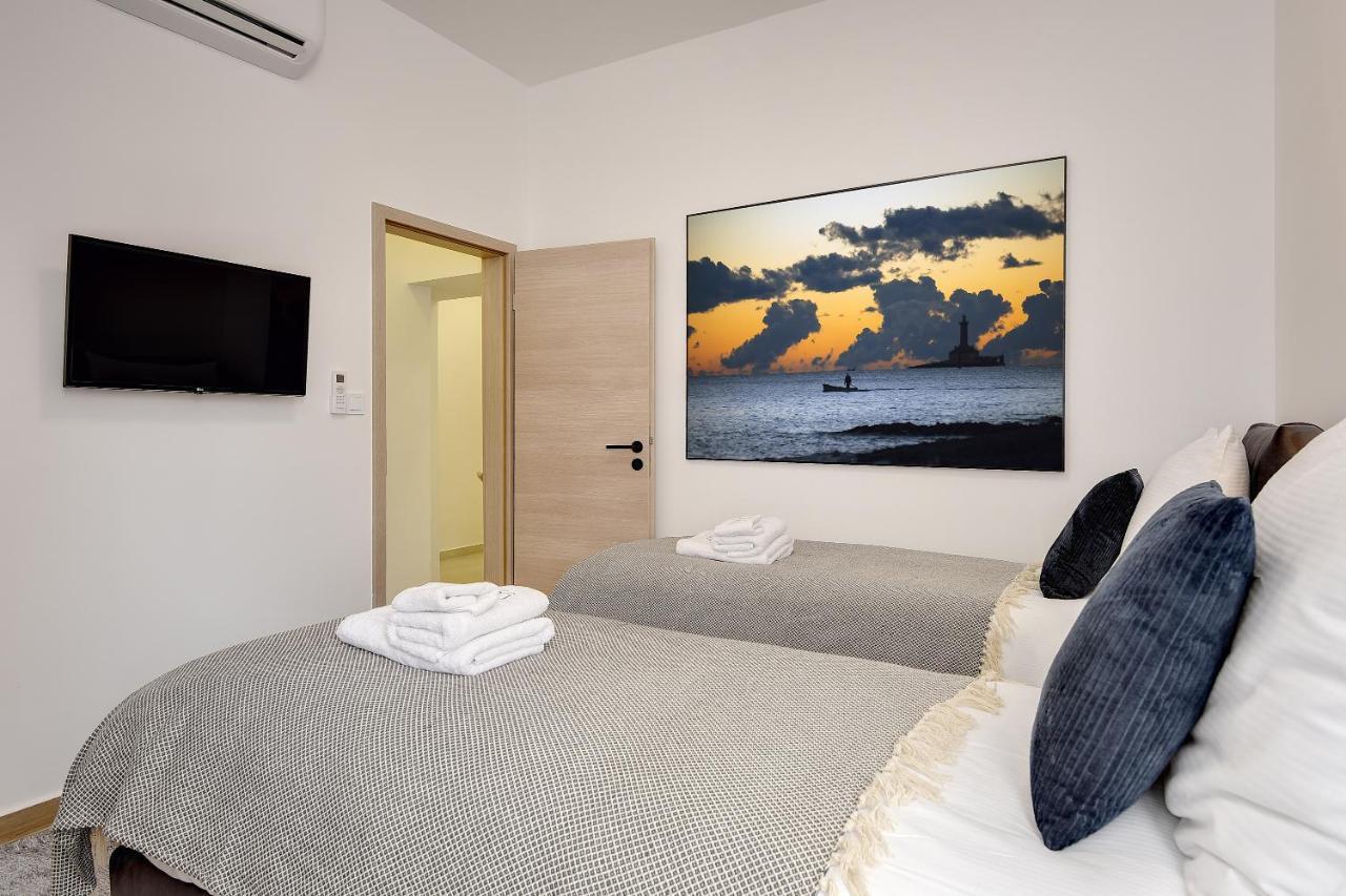 D&A Central Luxury Apartments With Free Parking プーラ エクステリア 写真