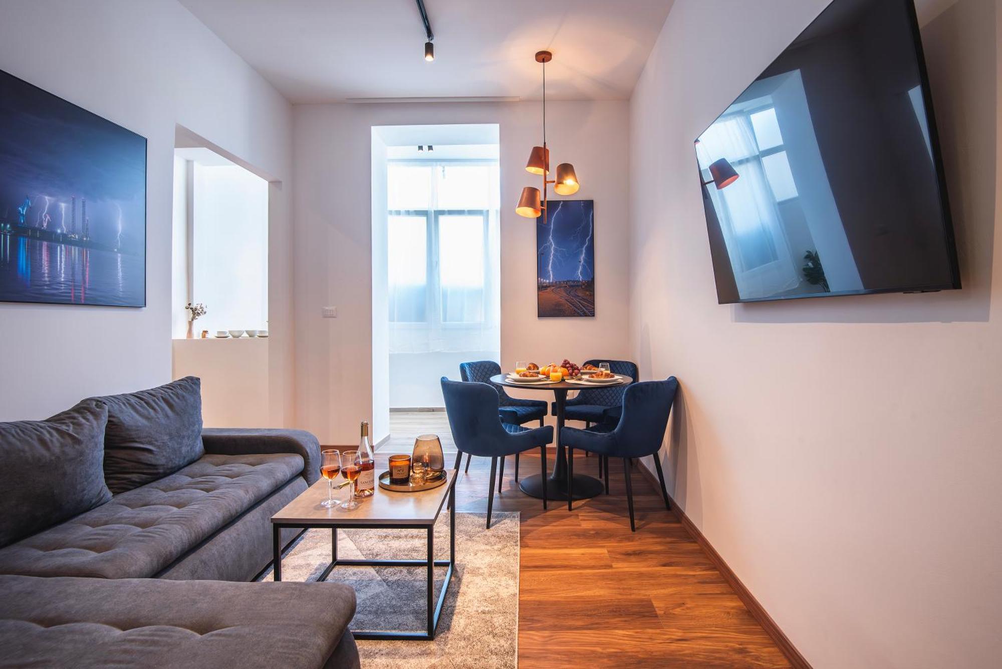D&A Central Luxury Apartments With Free Parking プーラ エクステリア 写真